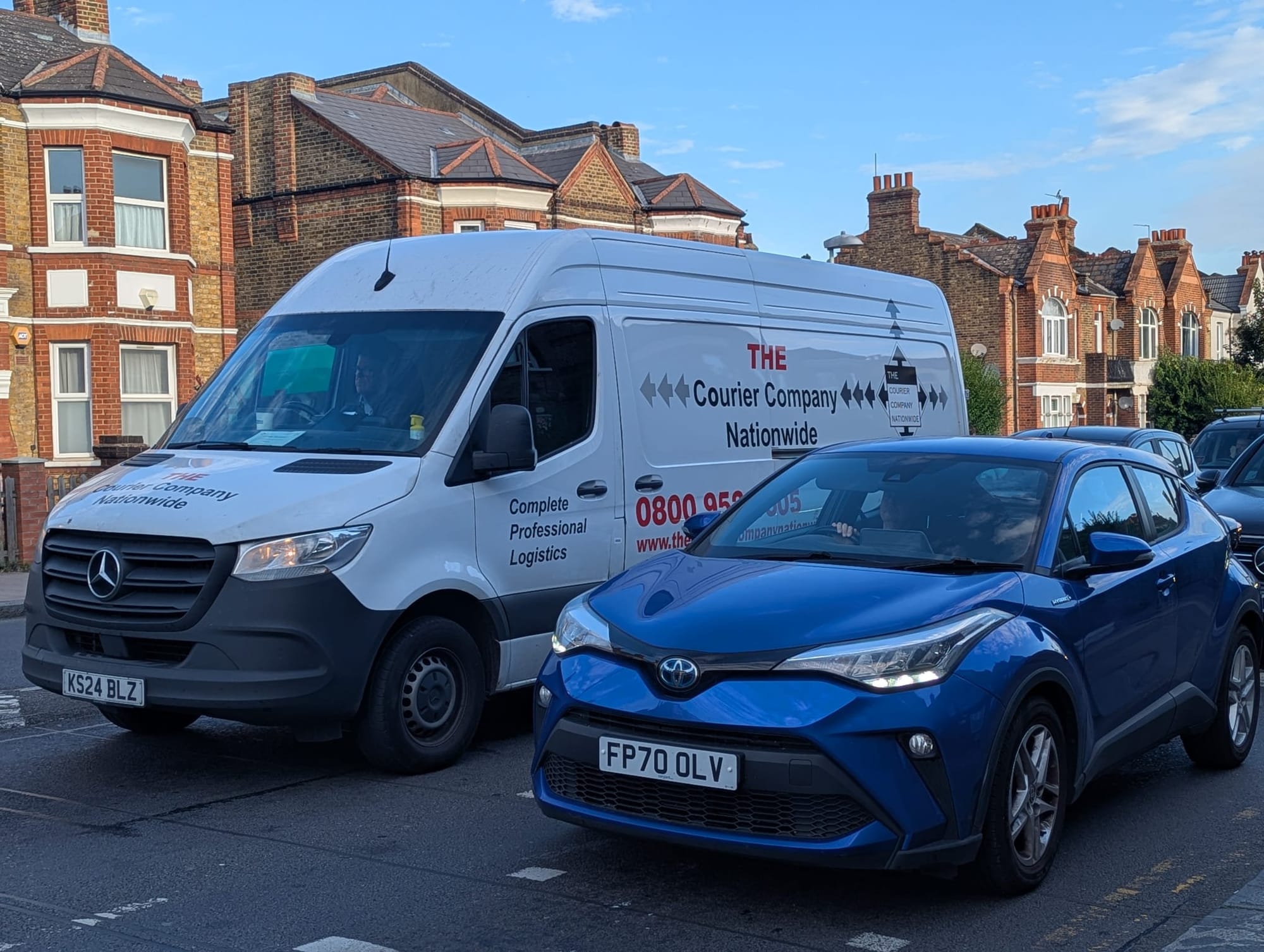 Heavy traffic on the B218 Brockley Rise