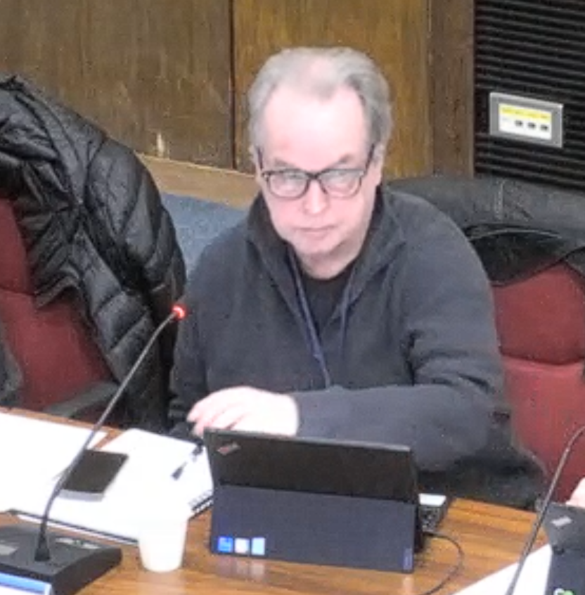 Stephen Penfold speaks at the meeting.