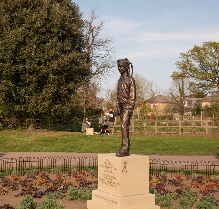 Statue of Ella in Mountsfield Park. 