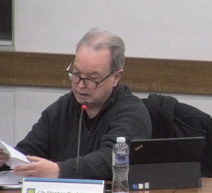 Councillor Stephen Penfold questioned officers at the committee meeting. 